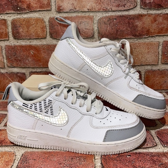Pre-Owned Nike Air Force 1 LV8 Kids White Sneakers Shoes Size 3Y CK0829-100 - Picture 4 of 9